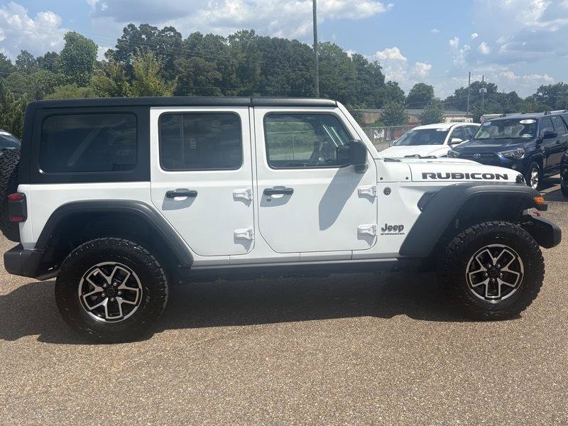 Used 2026 Jeep Wrangler Unlimited Rubicon AWD/4WD image 32