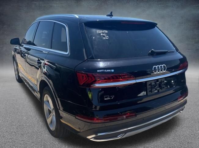 Used 2021 Audi Q7 2.0T Premium Plus w/ Premium Plus Package AWD/4WD image 3