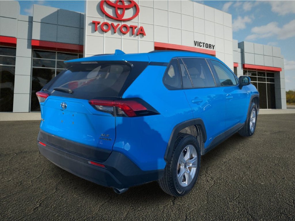 Used 2020 Toyota RAV4 XLE w/ Convenience Package AWD/4WD image 3