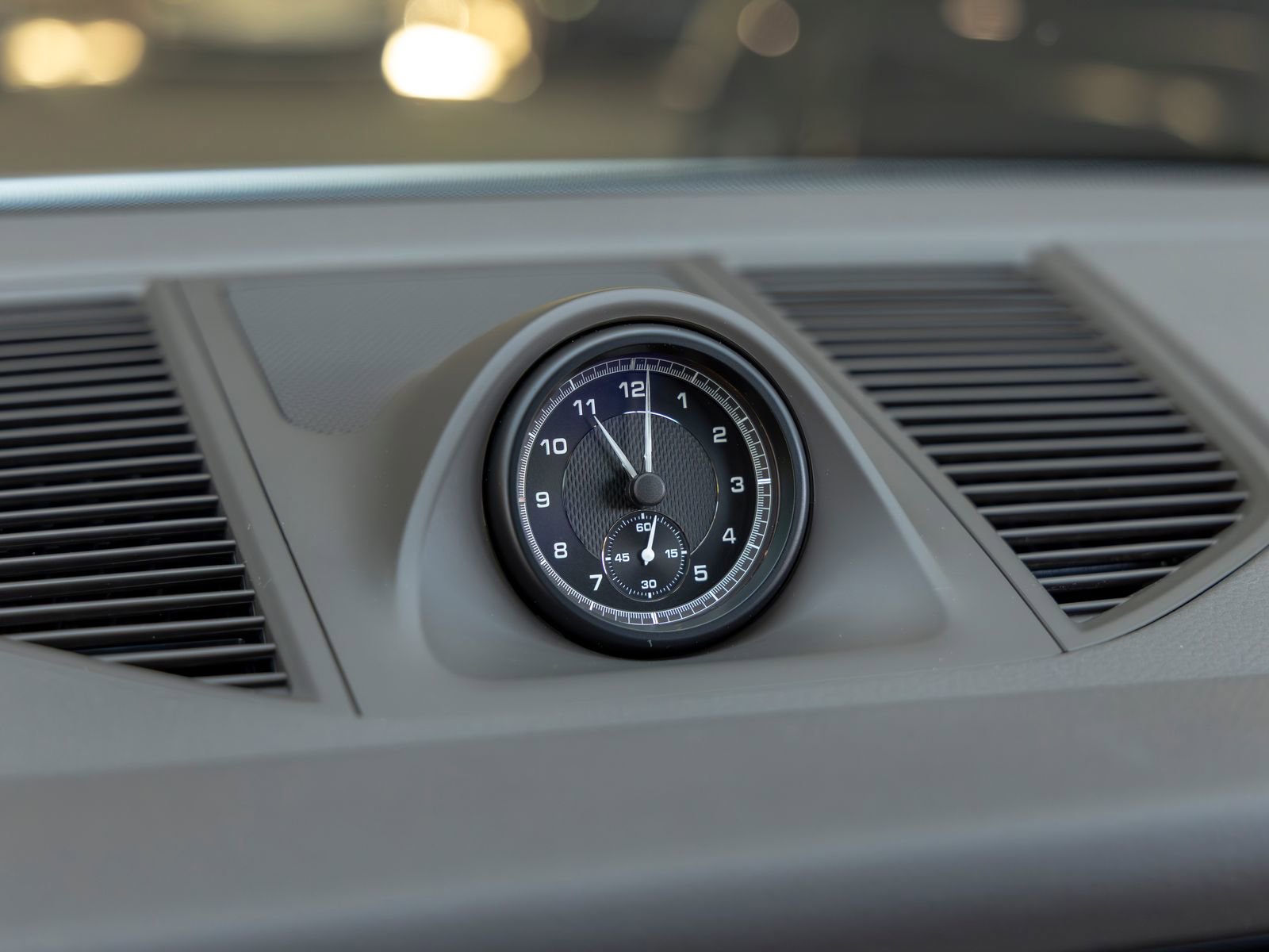 Certified 2026 Porsche Macan image 34