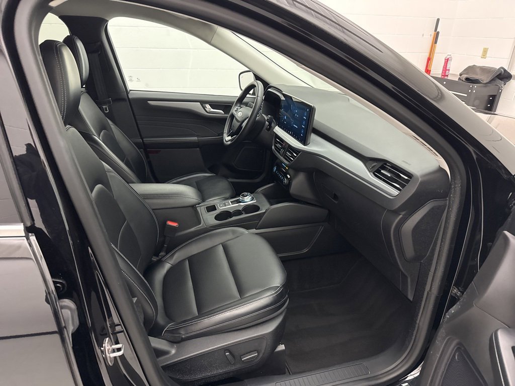 Used 2024 Ford Escape Platinum image 47