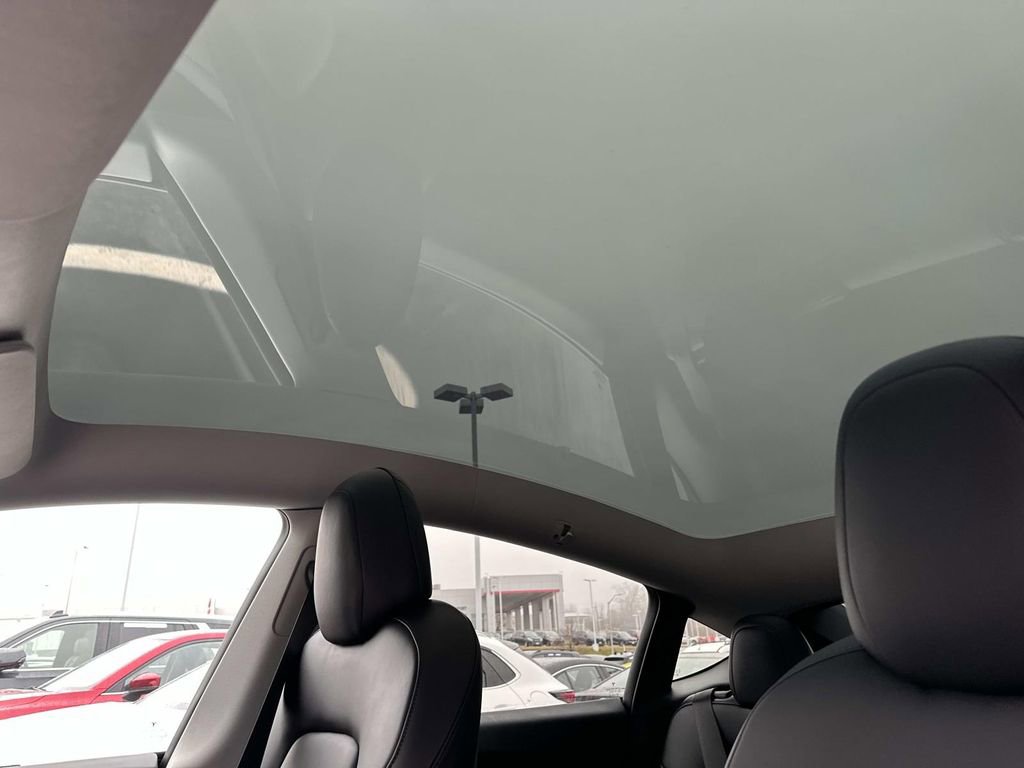 Used 2024 Tesla Model Y Long Range image 25