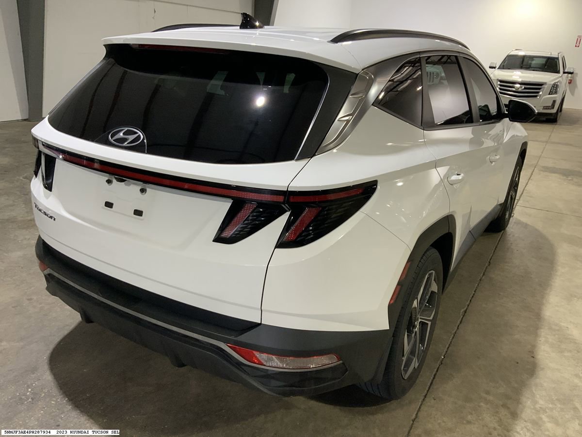 Used 2023 Hyundai Tucson SEL w/ Convenience Package FWD image 4