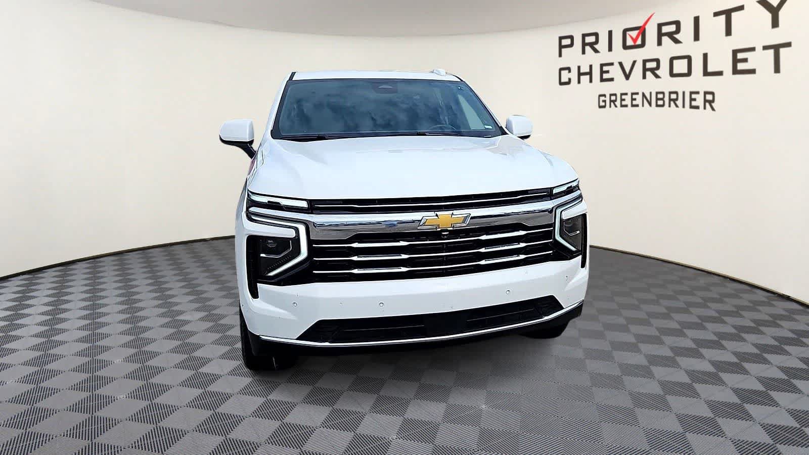 Used 2025 Chevrolet Tahoe LT AWD/4WD image 3