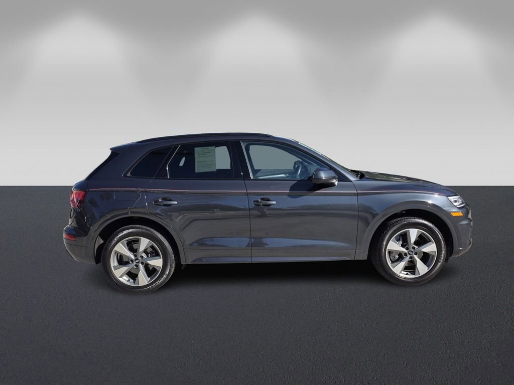 Used 2020 Audi Q5 2.0T Premium w/ Titanium Sport Package image 6