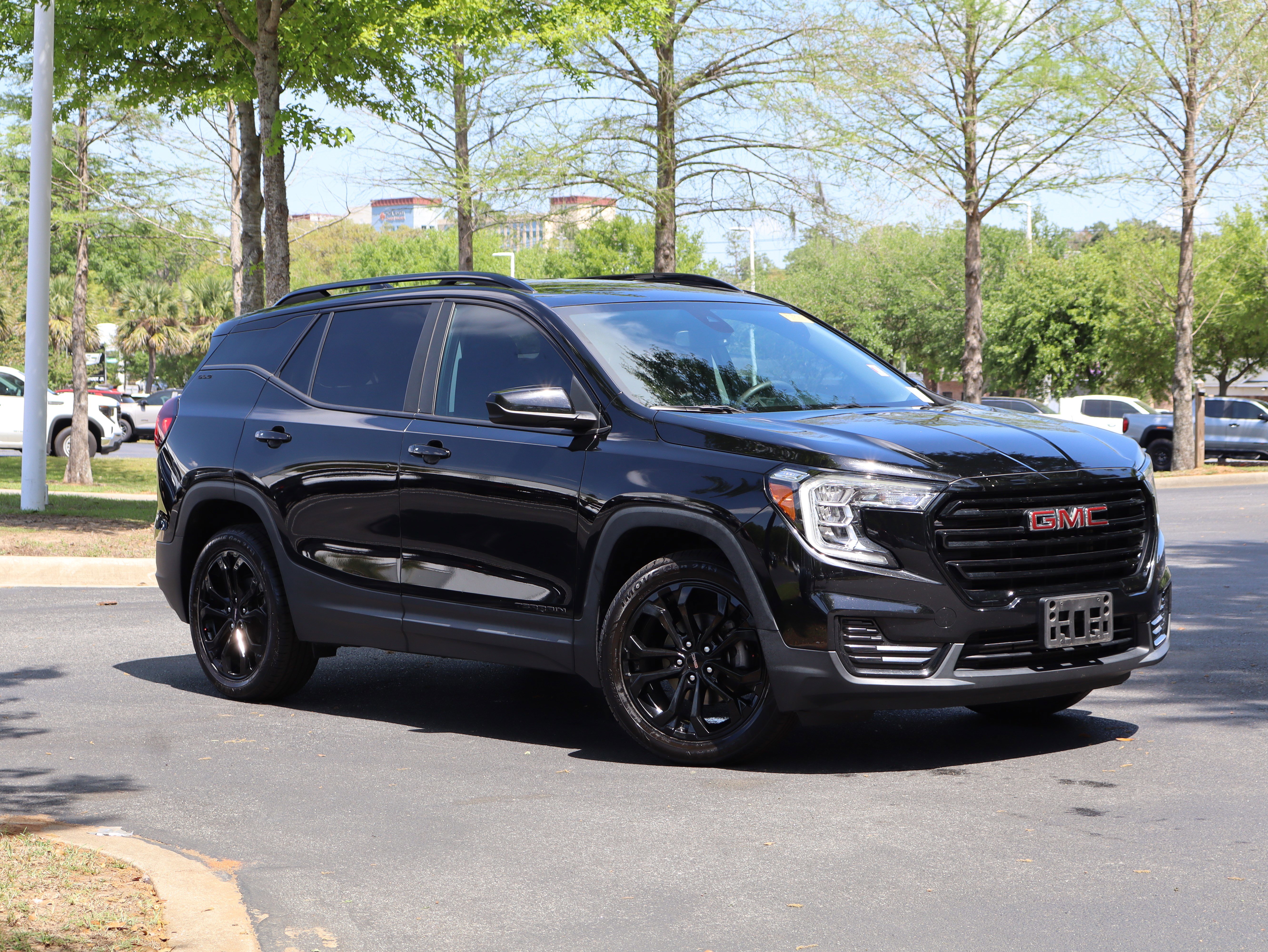 Used 2022 GMC Terrain SLE w/ Driver Convenience Package video 2