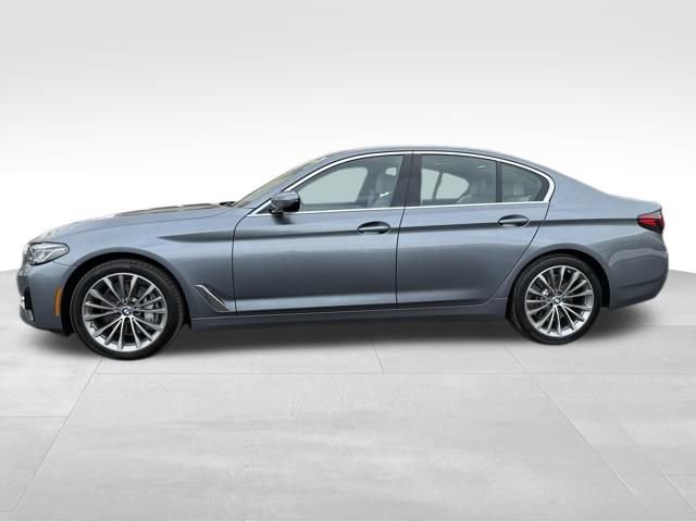 Used 2022 BMW 540i xDrive w/ Premium Package image 4