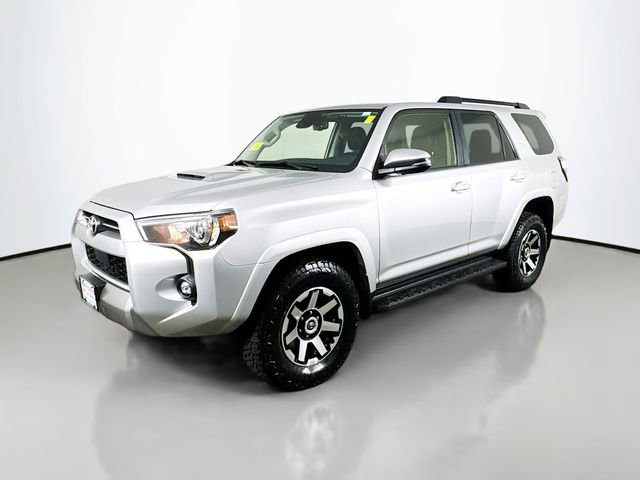 Certified 2024 Toyota 4Runner TRD Off-Road Premium image 2