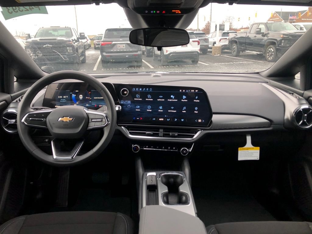 New 2026 Chevrolet Equinox EV LT image 12