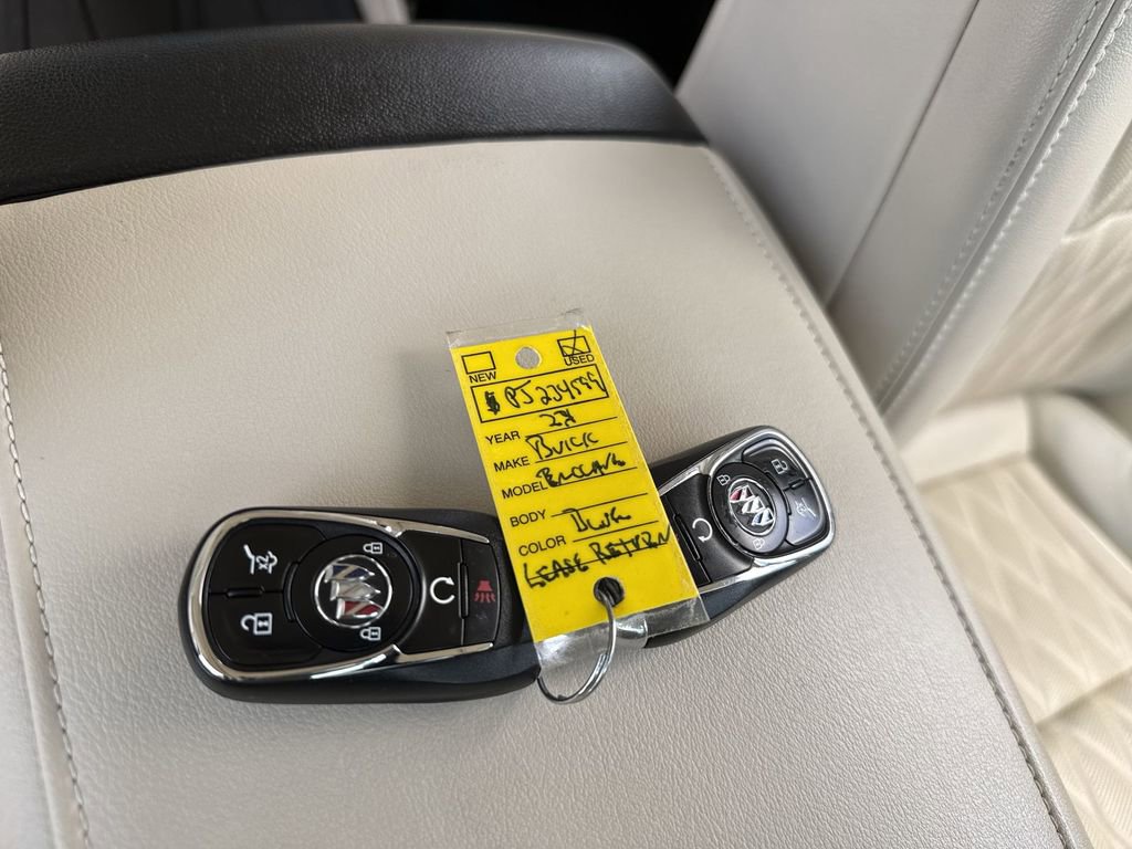 Used 2023 Buick Enclave Avenir w/ Avenir Technology Package FWD image 32