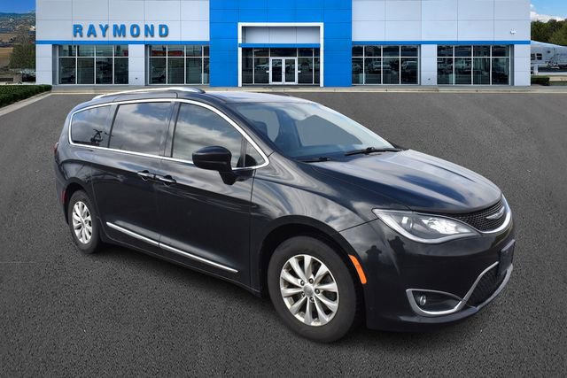Used 2018 Chrysler Pacifica Touring-L Plus