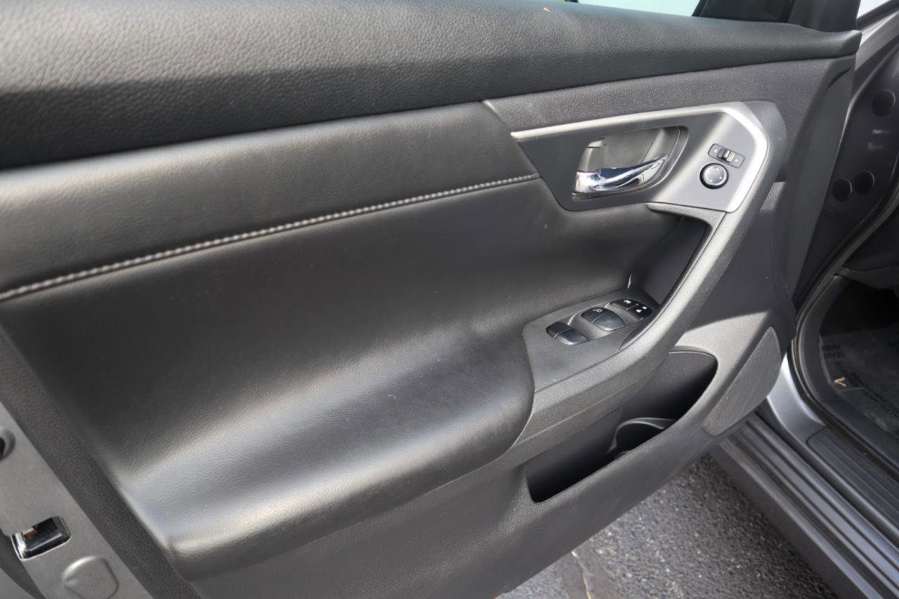 Used 2015 Nissan Altima 2.5 SV FWD image 54