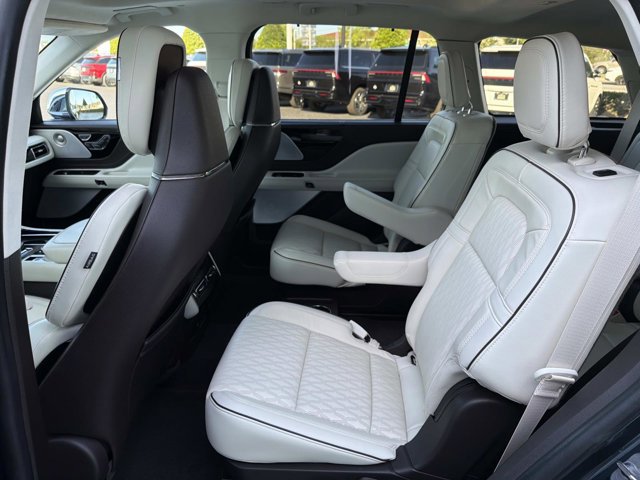 Certified 2022 Lincoln Aviator Black Label Grand Touring w/ Class IV Trailer Tow Package image 18