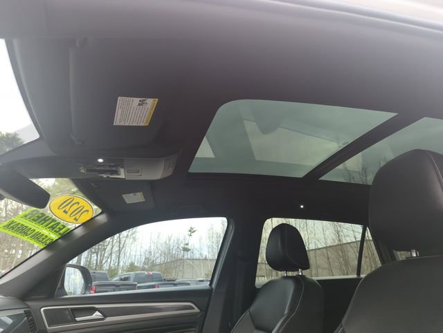 Used 2020 Volkswagen Atlas Cross Sport SEL image 26