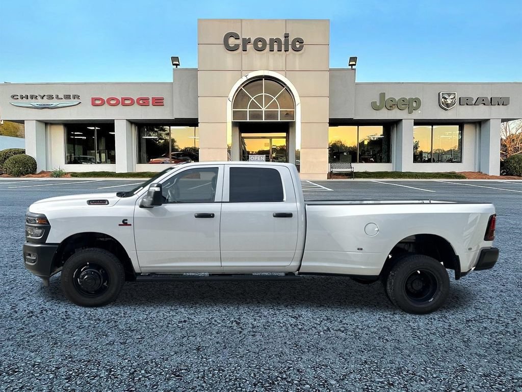 New 2026 RAM 3500 Tradesman AWD/4WD image 6