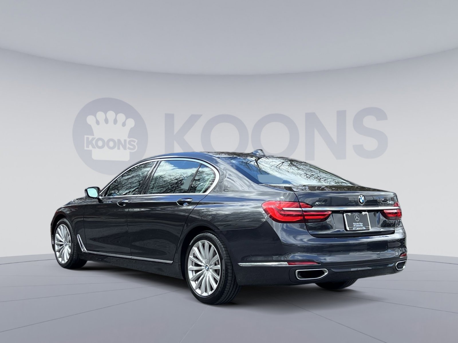 Used 2017 BMW 740i xDrive image 4
