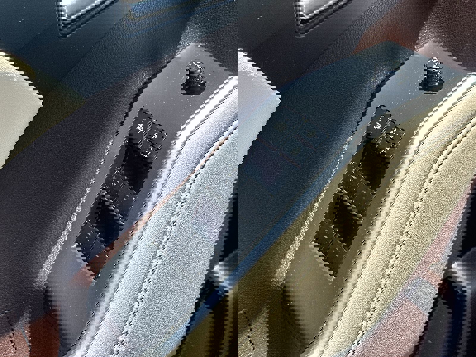 Used 2022 Toyota Highlander XLE image 15