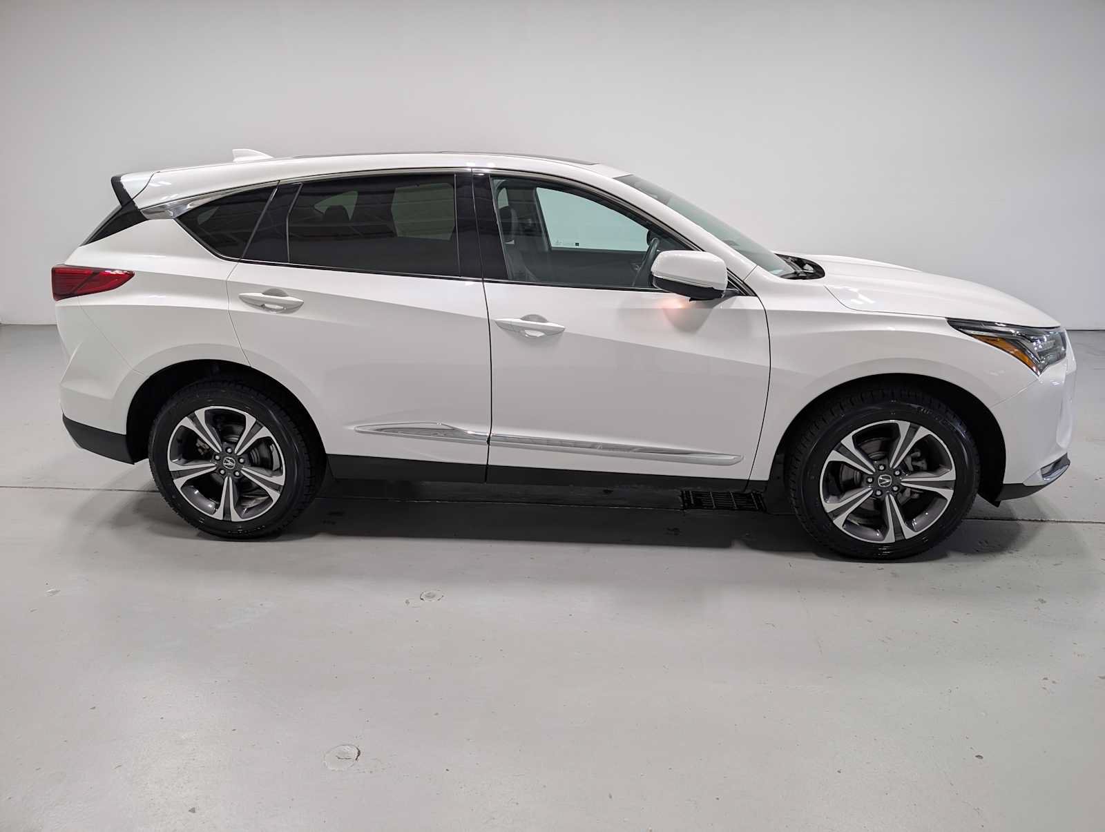 Certified 2024 Acura RDX w/ Advance Package AWD/4WD image 5