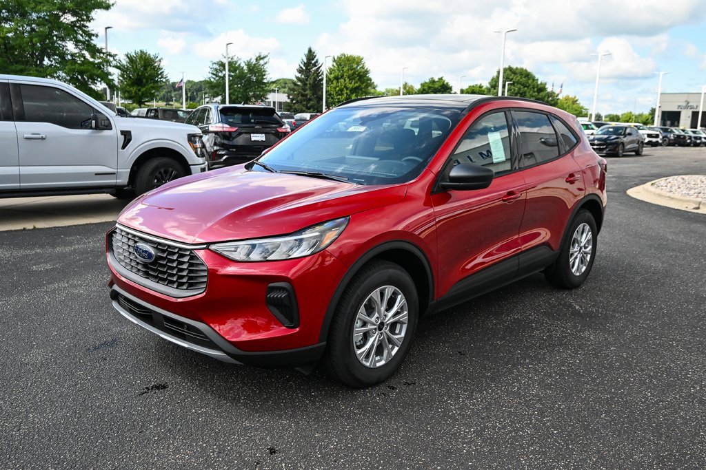 New 2025 Ford Escape Active w/ Active Premium Tech Pack image 9