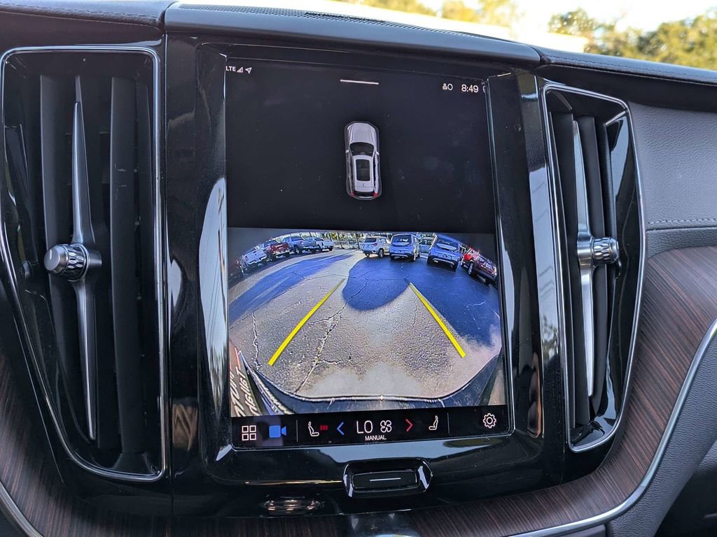 Used 2023 Volvo XC60 B5 Ultimate image 23