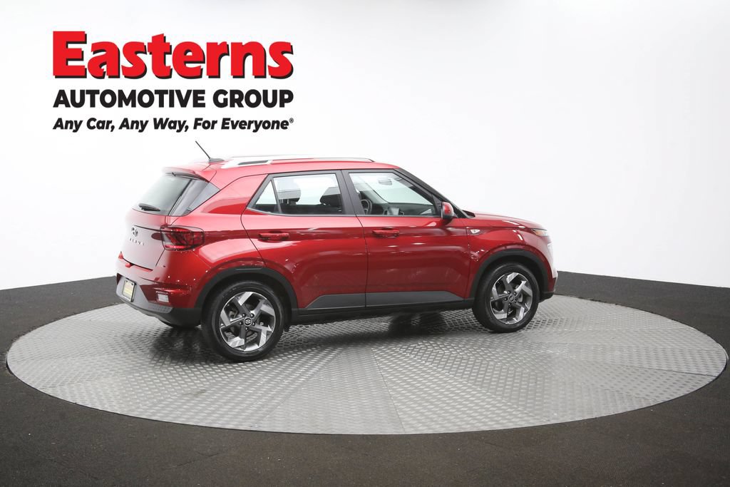 Used 2025 Hyundai Venue SEL FWD image 44