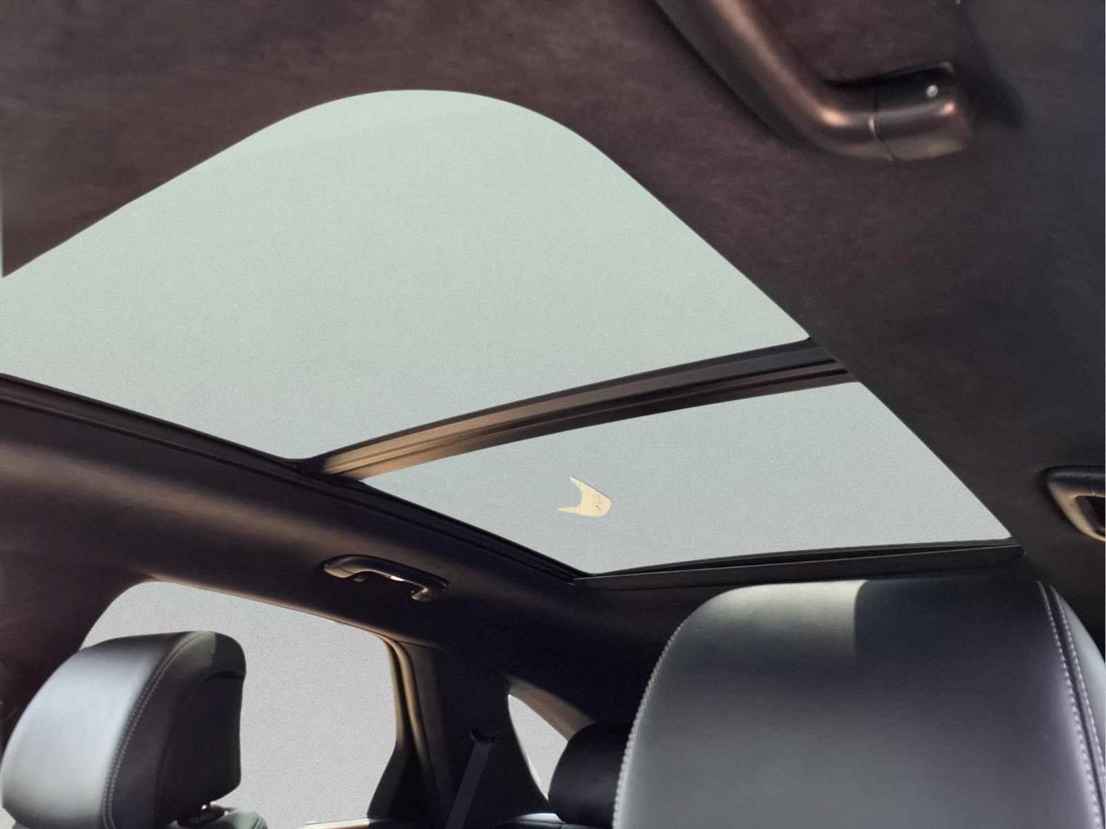 Used 2024 Genesis GV70 3.5T Sport w/ Sport Prestige Package AWD/4WD image 13