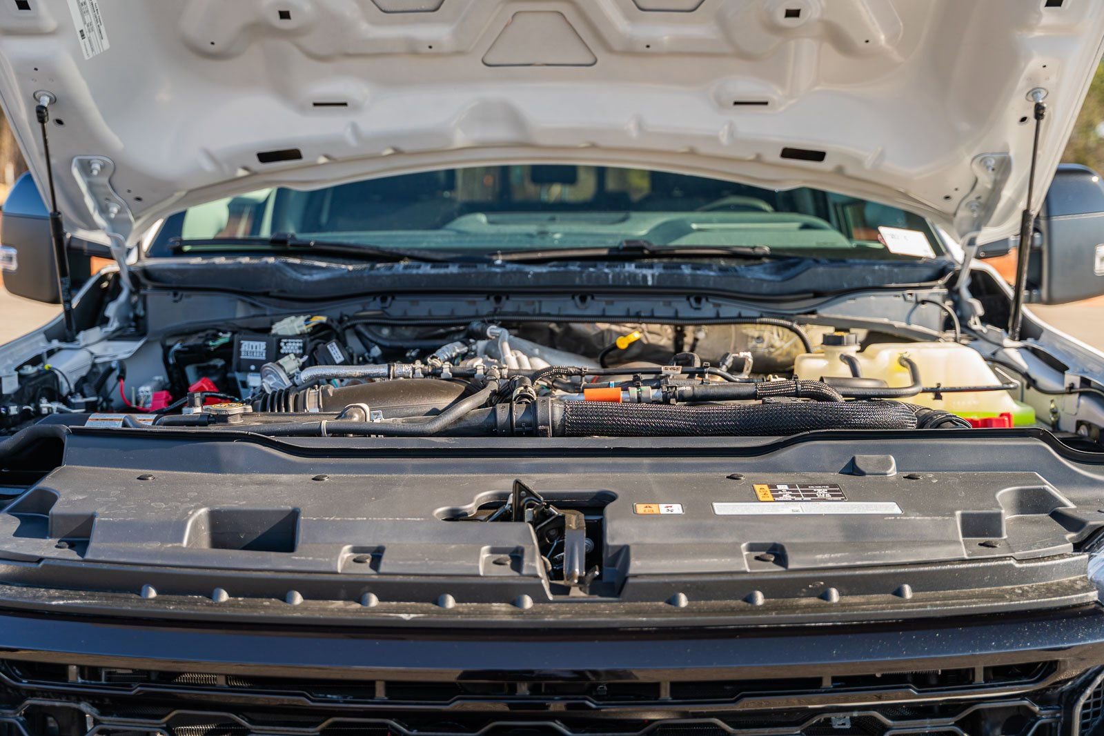 New 2026 Ford F250 Lariat w/ Black Appearance Package image 29