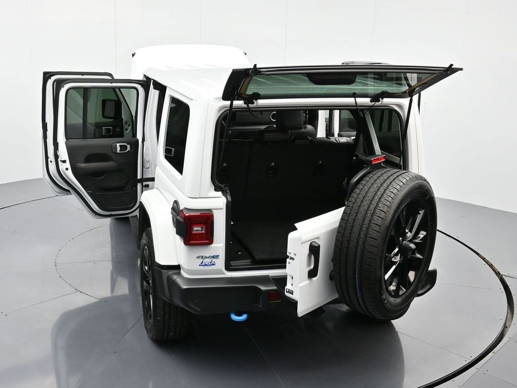 Used 2024 Jeep Wrangler Unlimited Sahara w/ Safety Group image 48