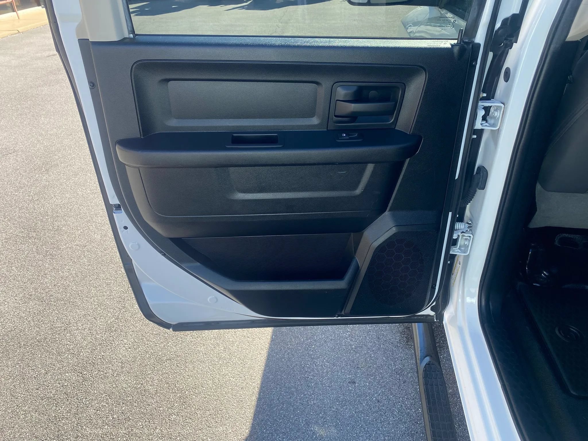 Used 2016 RAM 1500 ST AWD/4WD image 25