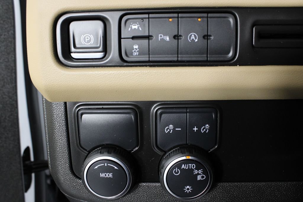 Used 2024 Chevrolet Suburban Premier image 24