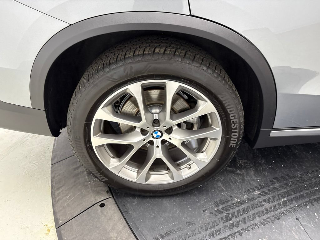 Used 2024 BMW X5 xDrive40i w/ Premium Package AWD/4WD image 17