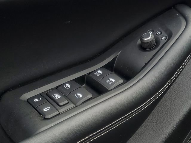 New 2026 Jeep Grand Cherokee Altitude image 13