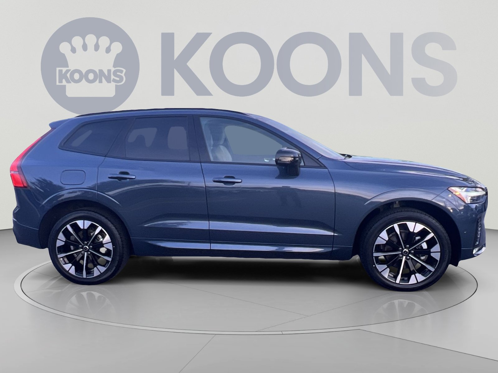 New 2026 Volvo XC60 B5 Plus w/ Protection Package Premier AWD/4WD image 17