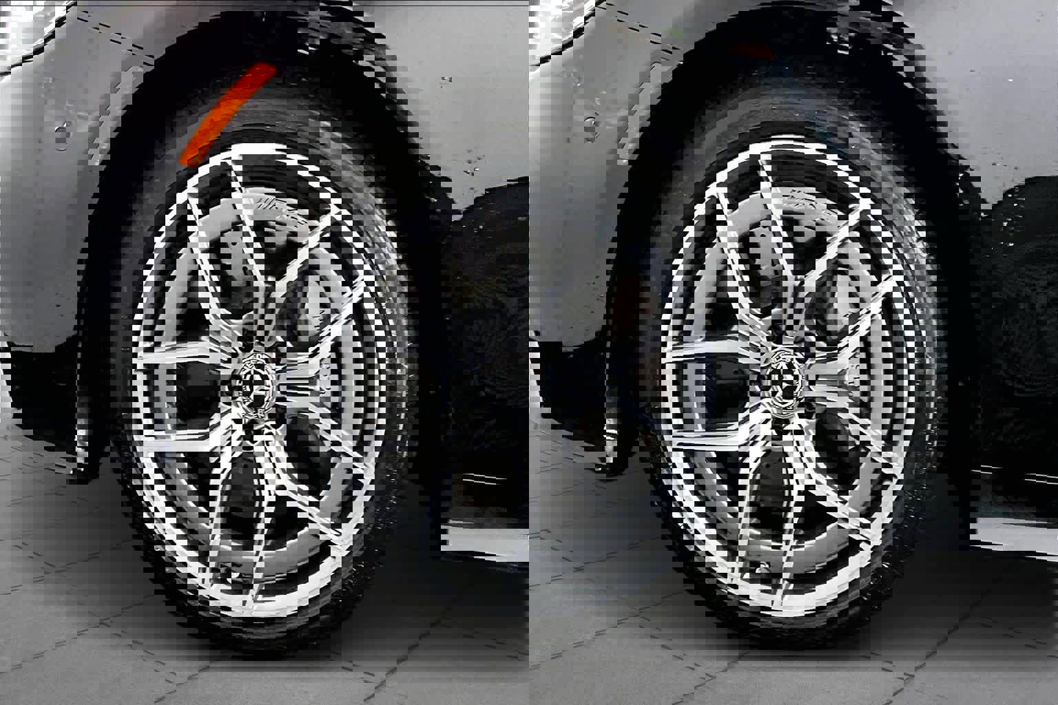 Used 2023 Mercedes-Benz E 450 4MATIC Cabriolet image 11