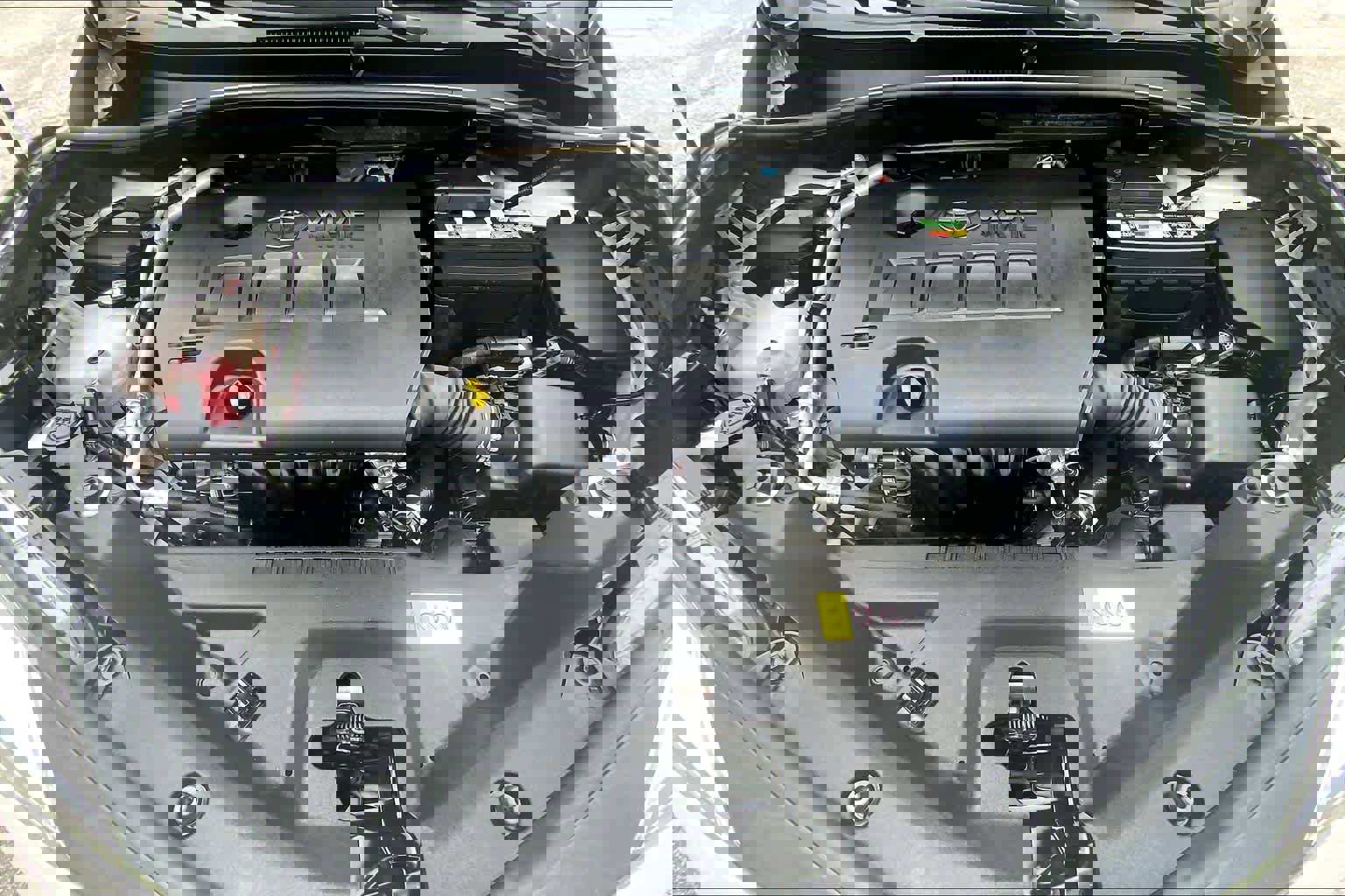 Used 2021 Toyota C-HR XLE image 31