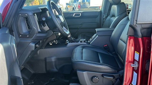 New 2025 Ford Bronco Badlands image 16