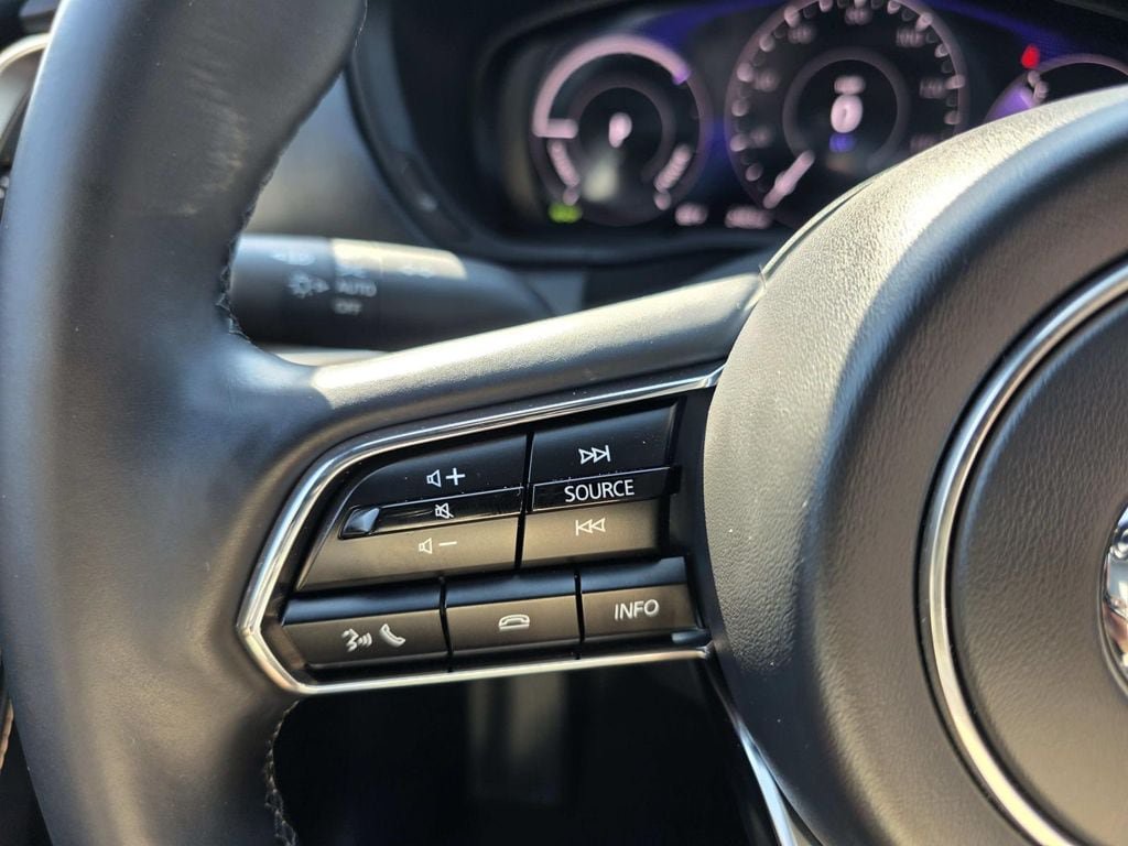Certified 2025 MAZDA CX-70 Plug-In Hybrid w/ Premium Plus AWD/4WD image 15