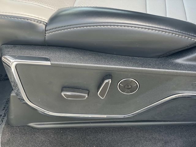 Certified 2025 Ford F150 Lightning Platinum AWD/4WD image 33