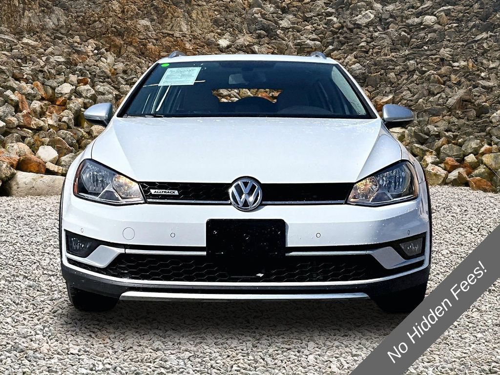 Used 2017 Volkswagen Golf Alltrack SE AWD/4WD image 3