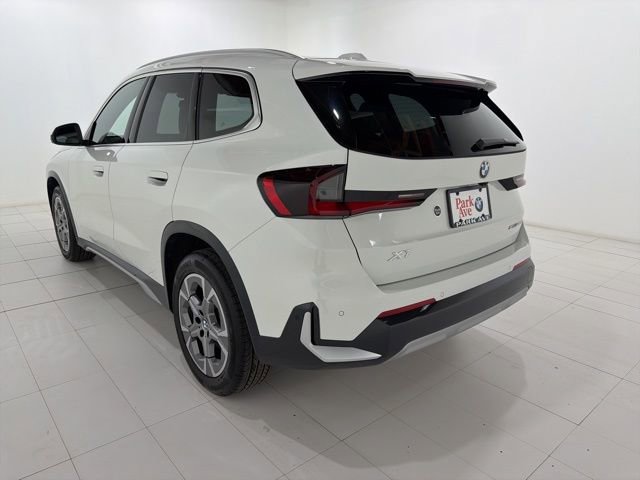 Used 2025 BMW X1 xDrive28i w/ Premium Package image 3