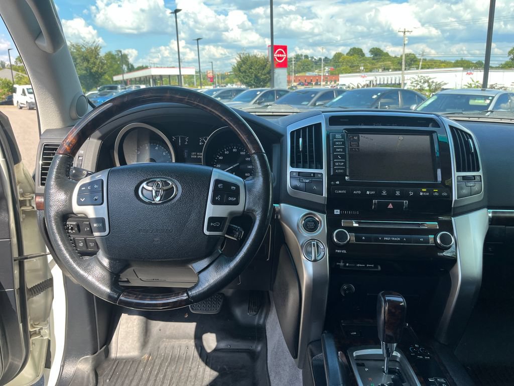 Used 2015 Toyota Land Cruiser AWD/4WD image 22