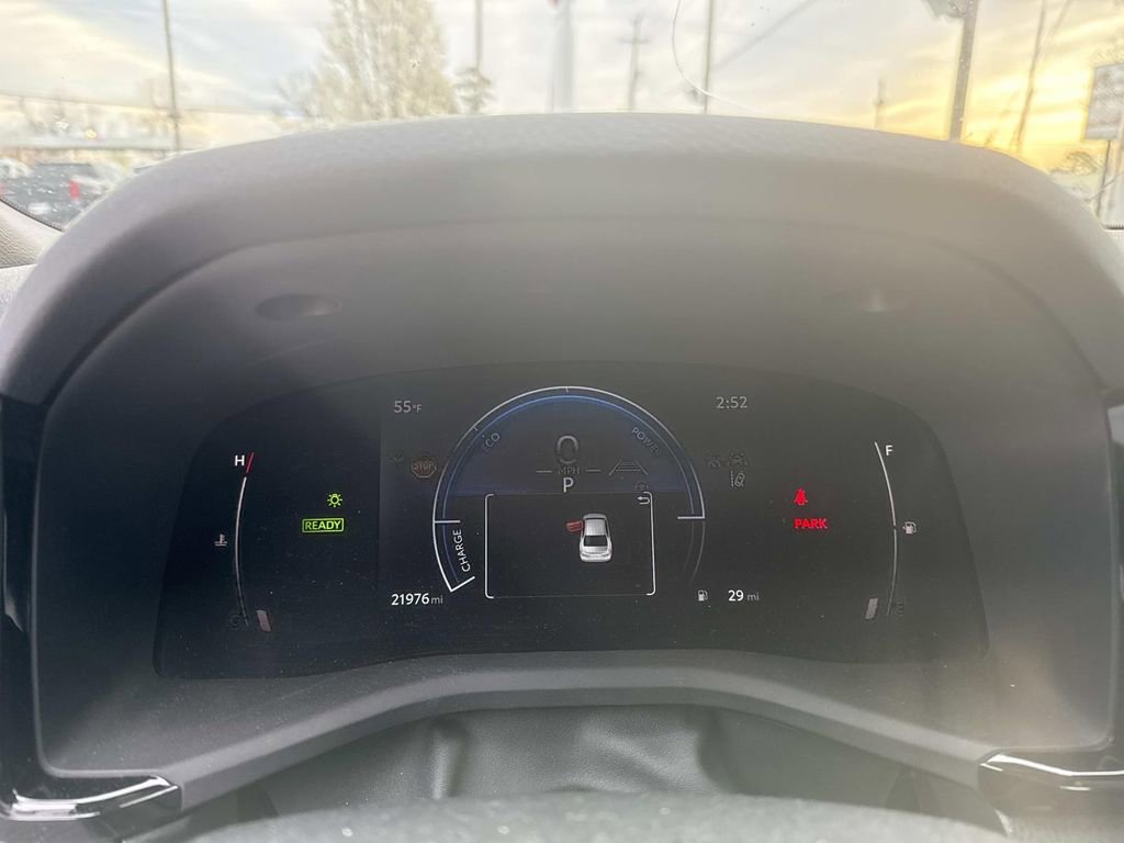 Certified 2025 Toyota Camry SE w/ Convenience Package image 14