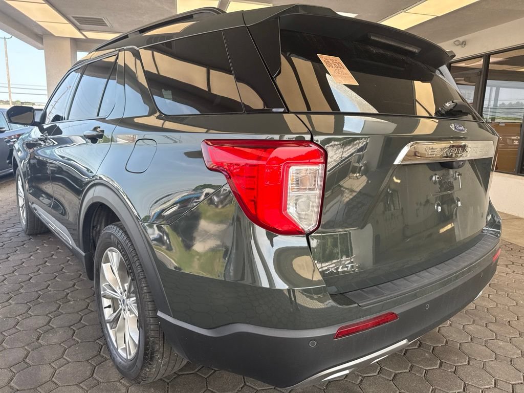 Used 2023 Ford Explorer XLT w/ Equipment Group 202A AWD/4WD image 8
