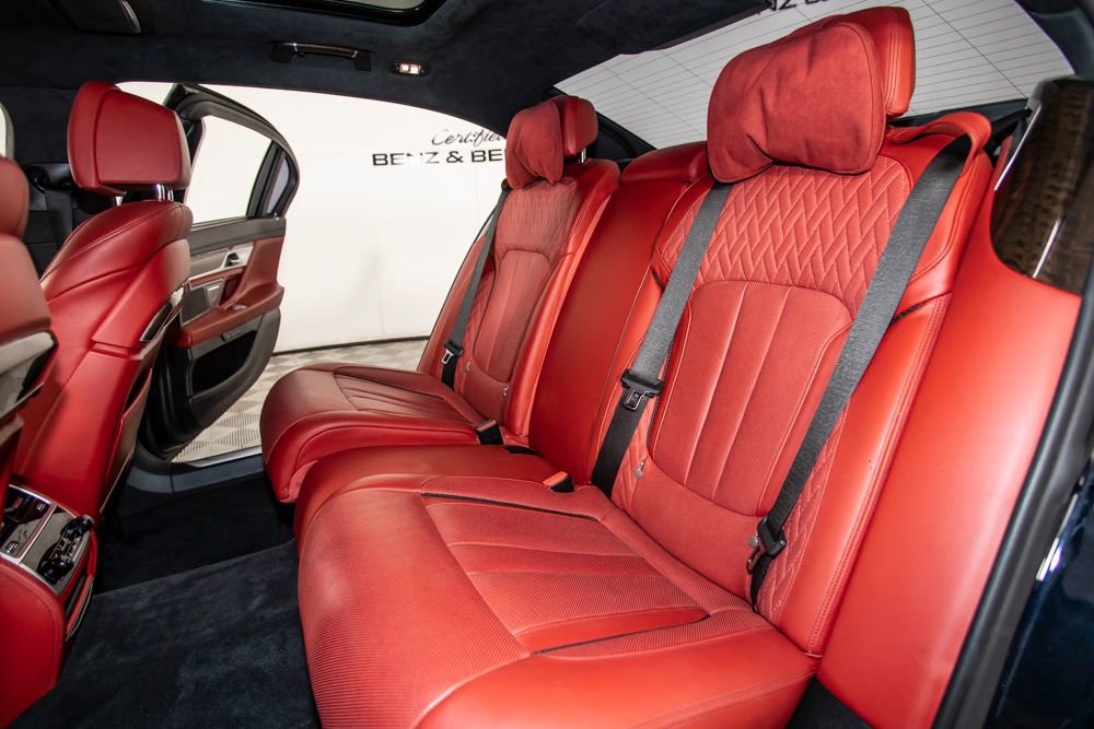 Used 2019 BMW M760i xDrive w/ Luxury Rear Seating Package AWD/4WD image 14