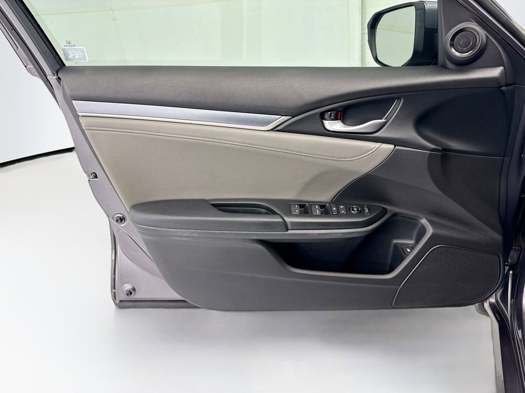 Used 2018 Honda Civic EX-L image 22