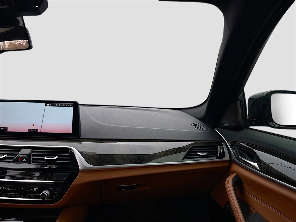Used 2021 BMW 540i xDrive w/ M Sport Package image 25