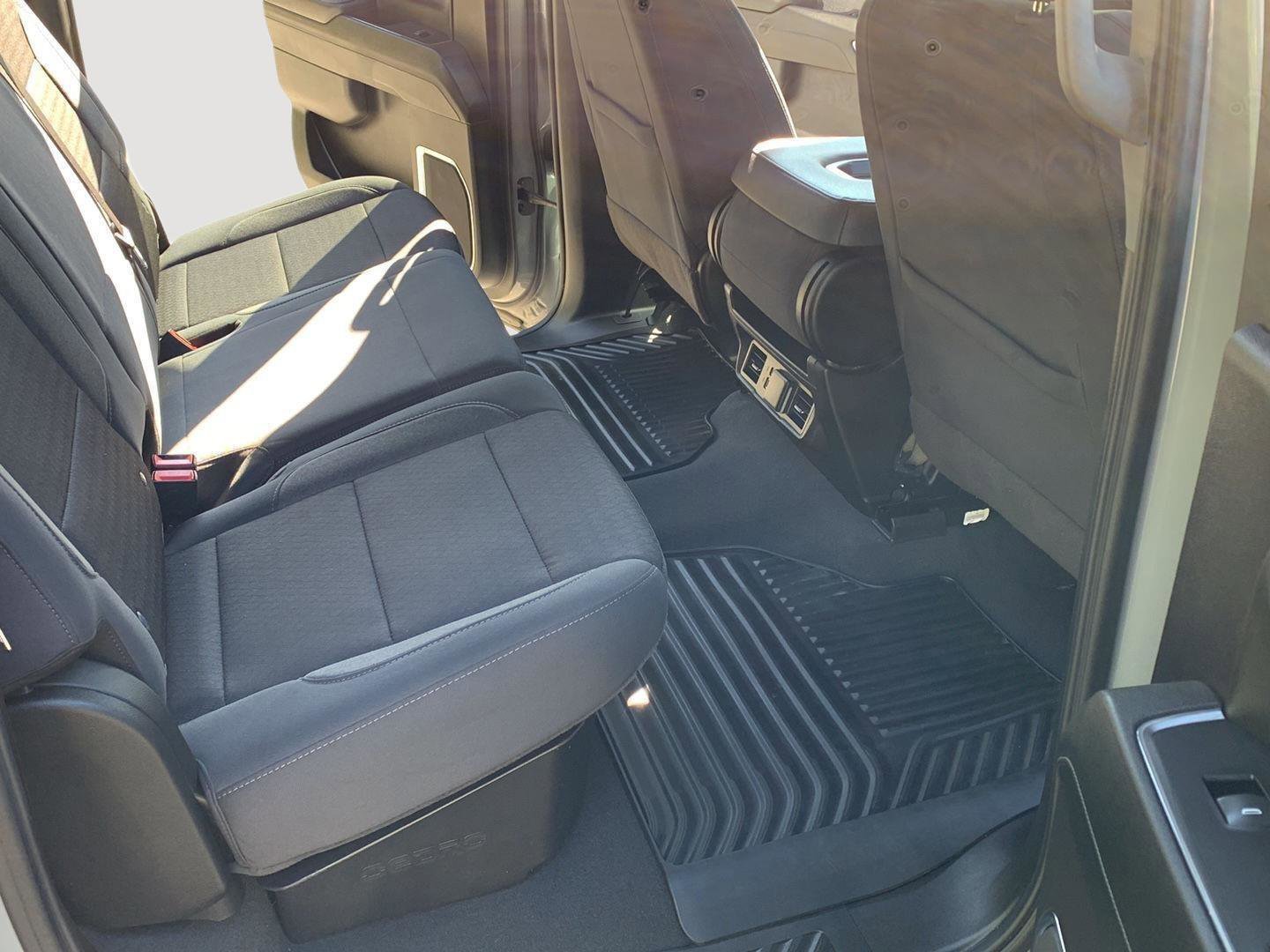 Used 2024 Chevrolet Silverado 1500 LT image 18