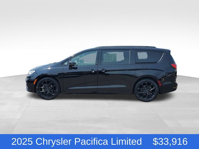 Used 2025 Chrysler Pacifica Limited FWD video 2