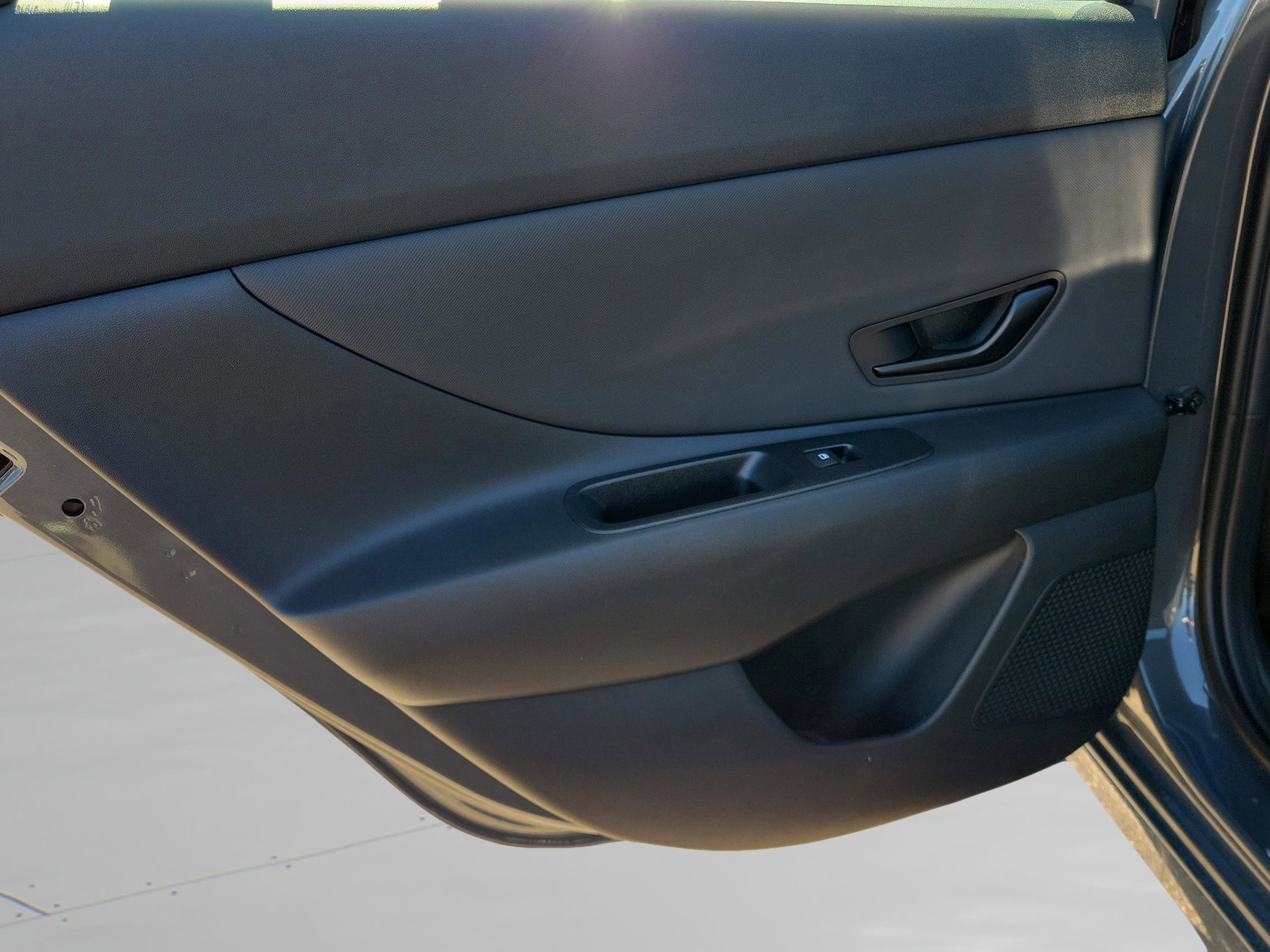 New 2026 Hyundai Elantra SEL Sport image 9