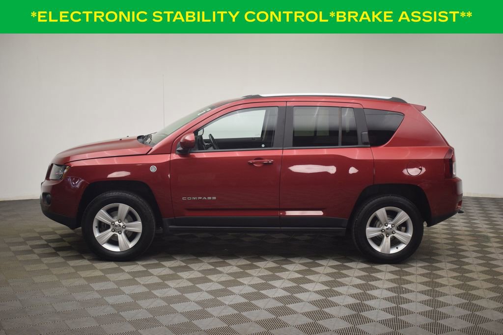 Used 2017 Jeep Compass Latitude AWD/4WD image 9